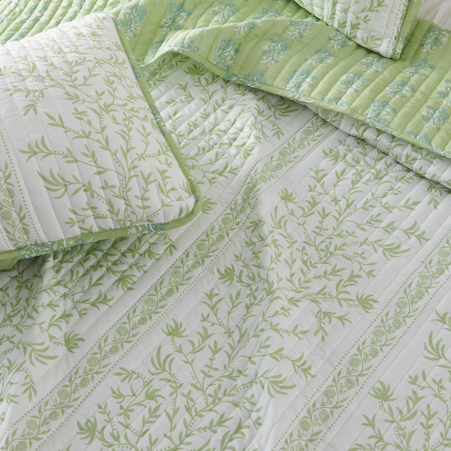 Green Floral Quilt Set - Gorgeous Floral Bedding Sets