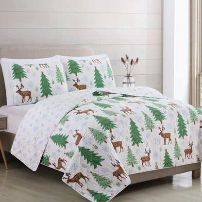 Christmas Holly Quilt Set - Christmas Themed Bedding