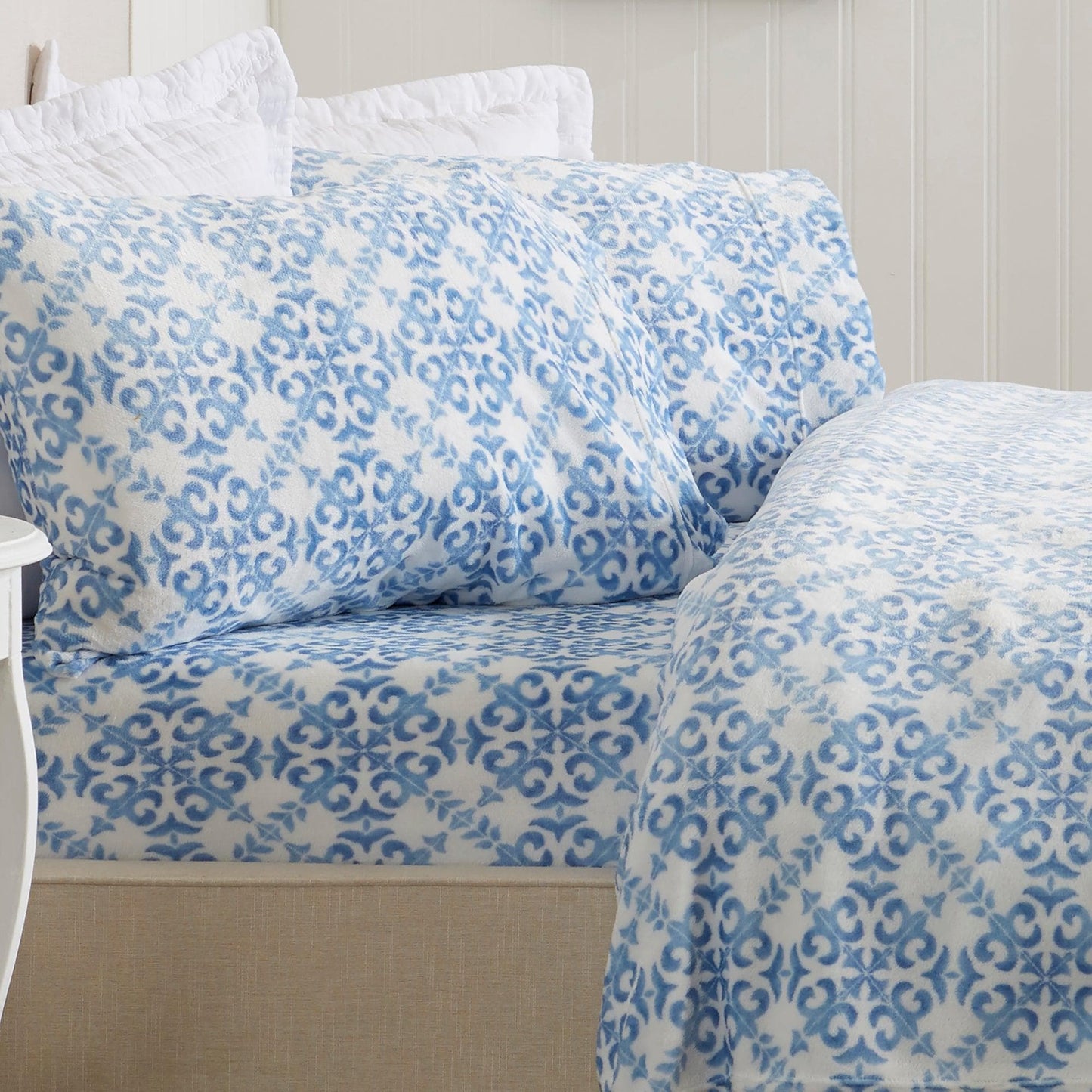 4-Piece Printed Plush Sheet - Velvet Luxe -  Coastal Holiday & Christmas Themed Bedding