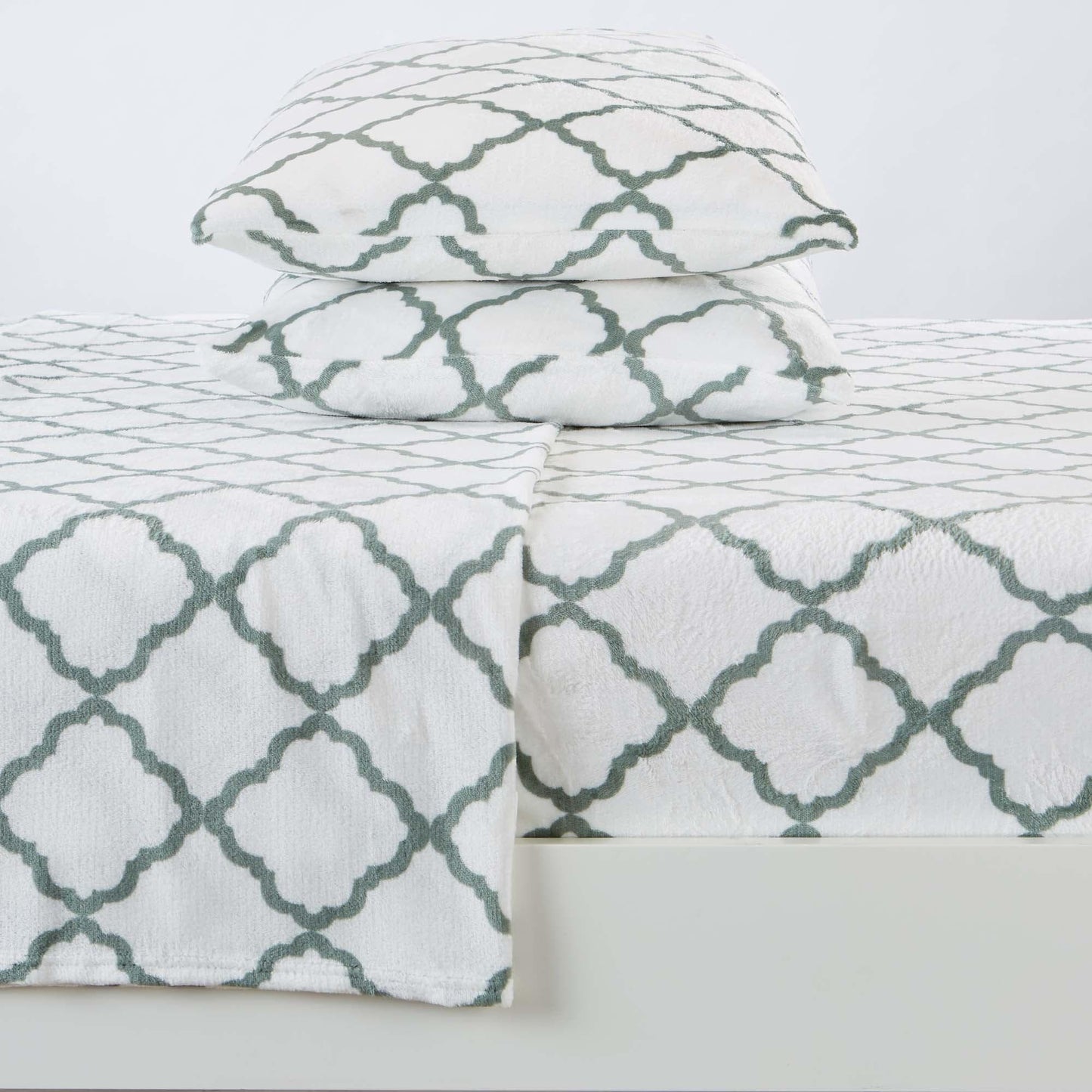 4-Piece Printed Plush Sheet - Velvet Luxe -  Coastal Holiday & Christmas Themed Bedding