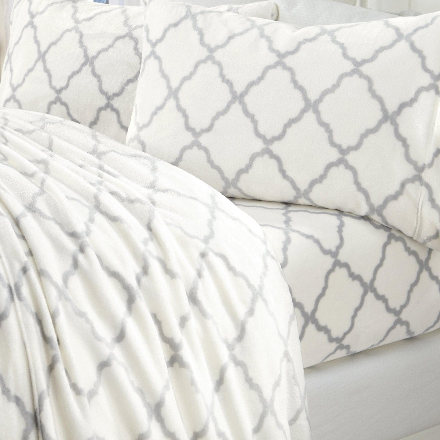 4-Piece Printed Plush Sheet - Velvet Luxe -  Coastal Holiday & Christmas Themed Bedding
