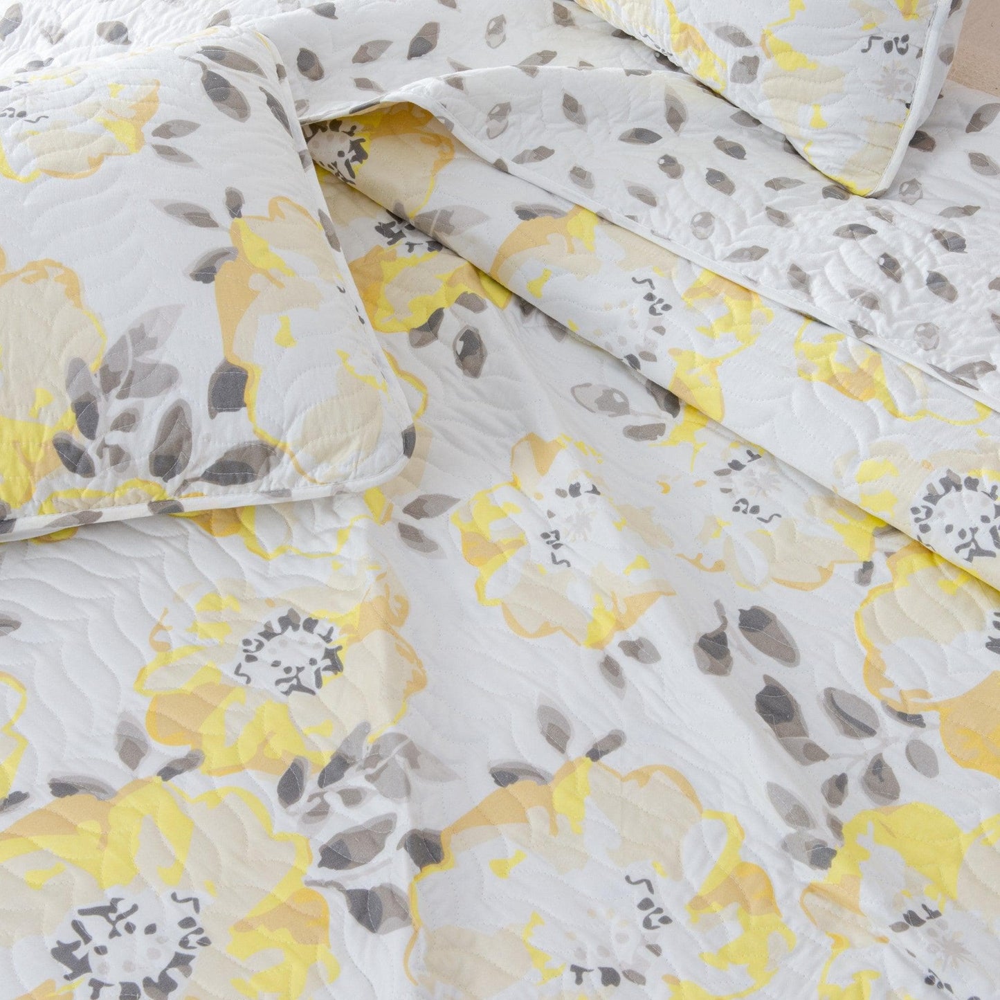 Floral Quilt Set - Yellow & Grey - Floral Themed Bedding