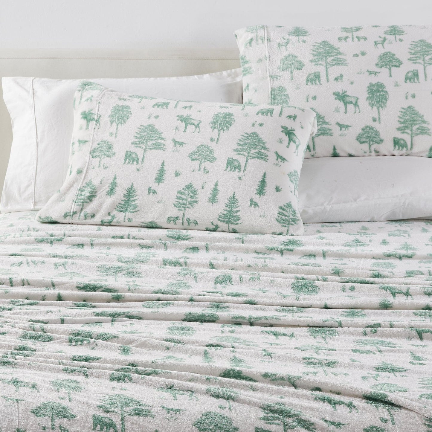 Velvet Luxe Printed Plush Sheet - Winter & Christmas Themed Bedding