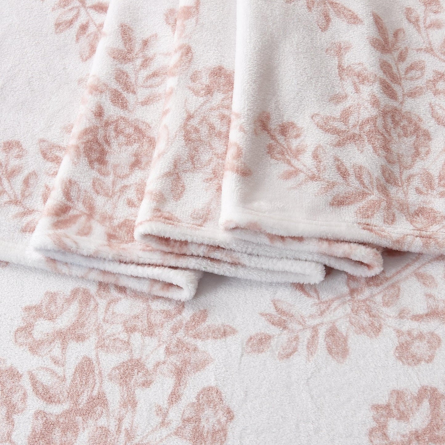 Velvet Luxe Printed Plush Sheet - Winter & Christmas Themed Bedding