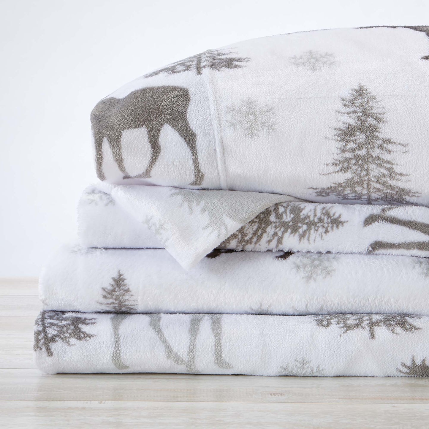 Velvet Luxe Printed Plush Sheet - Winter & Christmas Themed Bedding