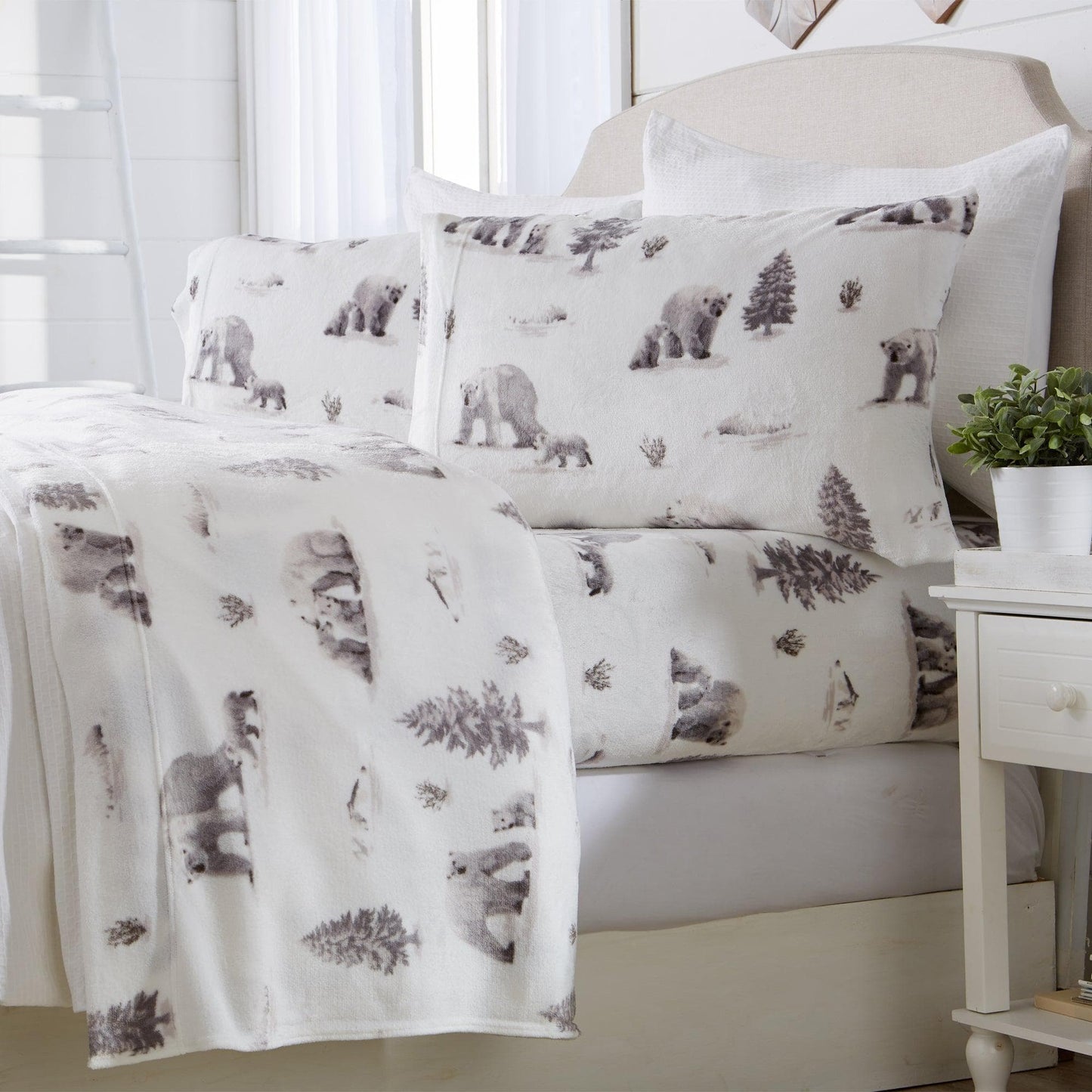 Velvet Luxe Printed Plush Sheet - Winter & Christmas Themed Bedding