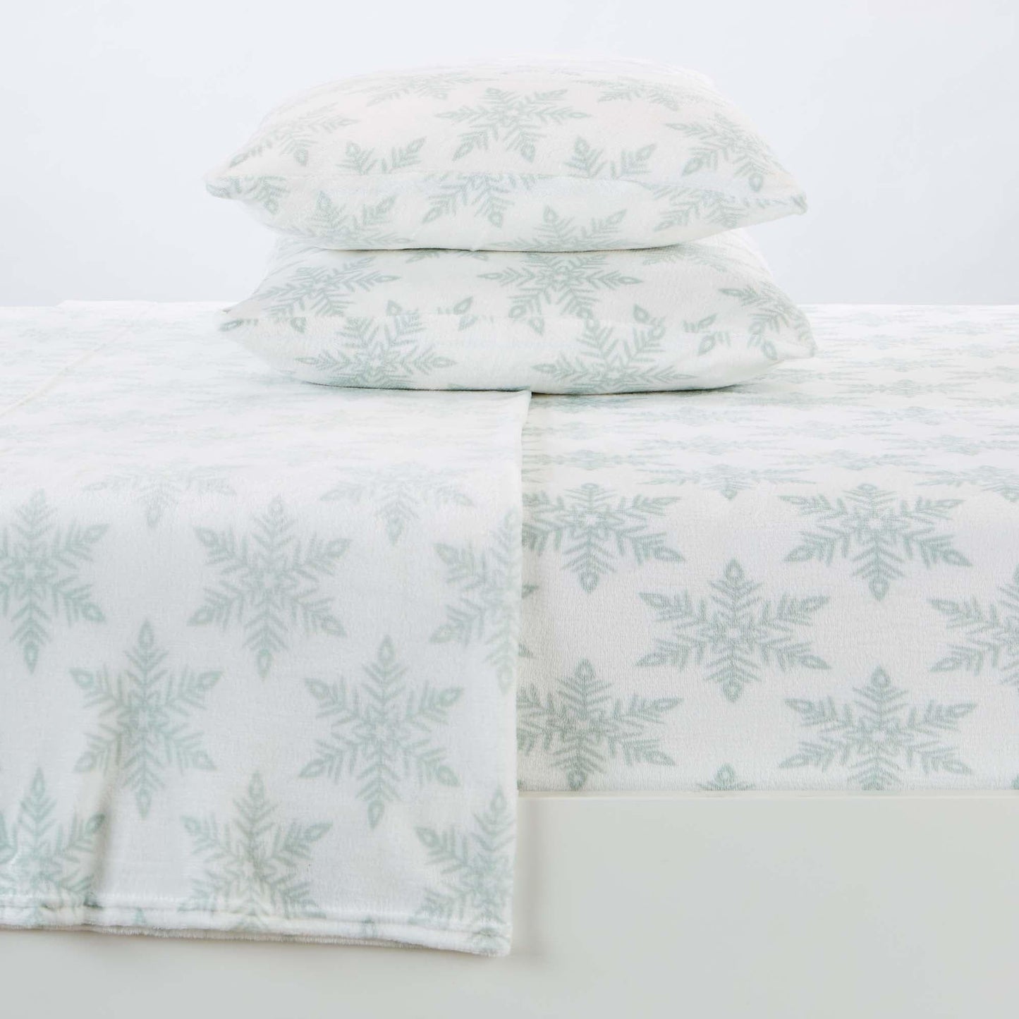 Velvet Luxe Printed Plush Sheet - Winter & Christmas Themed Bedding