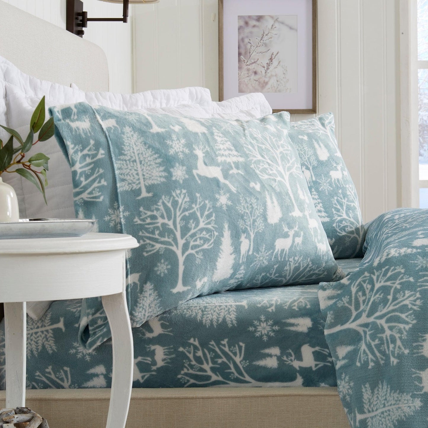 Velvet Luxe Printed Plush Sheet - Winter & Christmas Themed Bedding