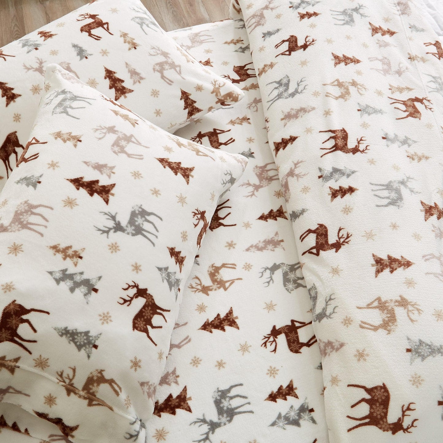 Velvet Luxe Printed Plush Sheet - Winter & Christmas Themed Bedding