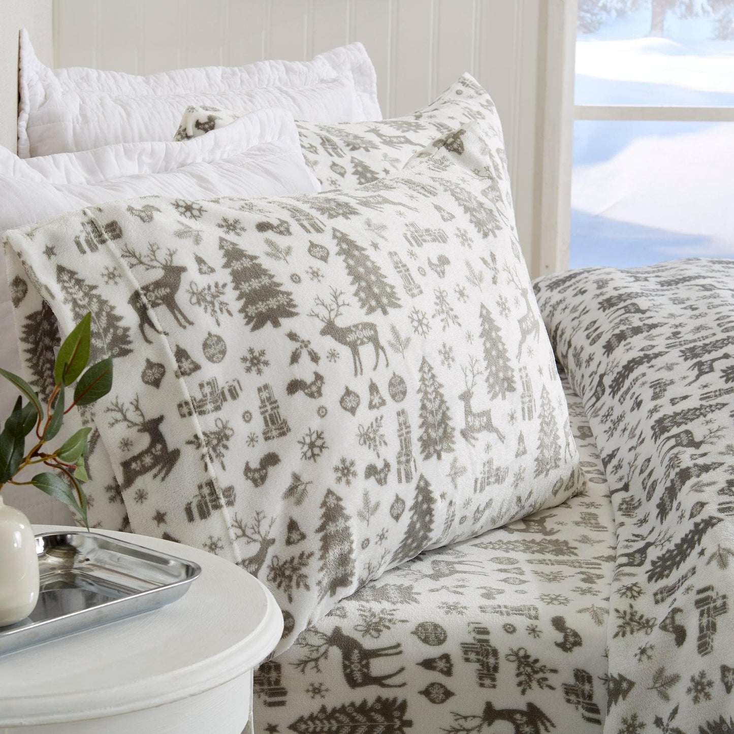 Velvet Luxe Printed Plush Sheet - Winter & Christmas Themed Bedding