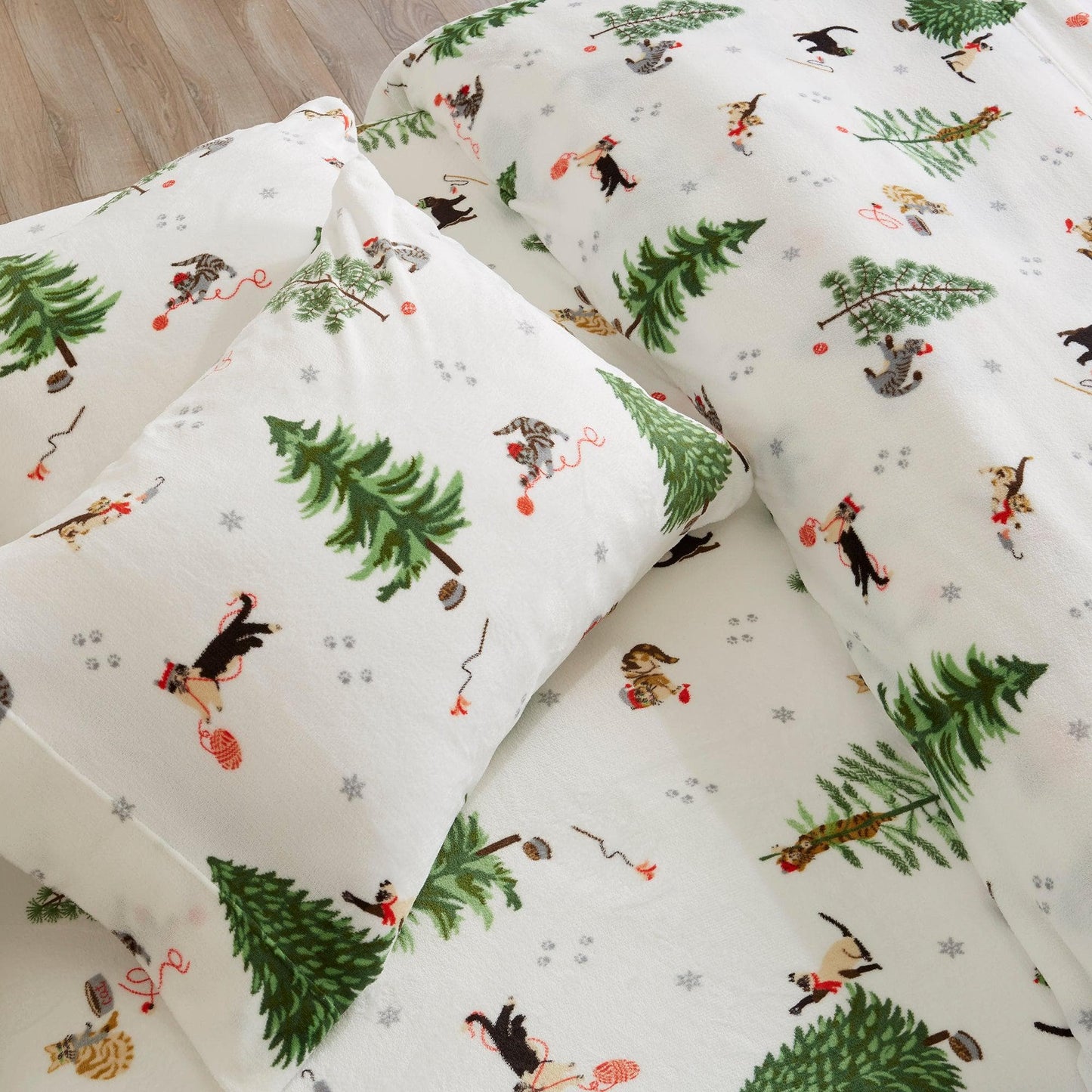 Velvet Luxe Printed Plush Sheet - Winter & Christmas Themed Bedding