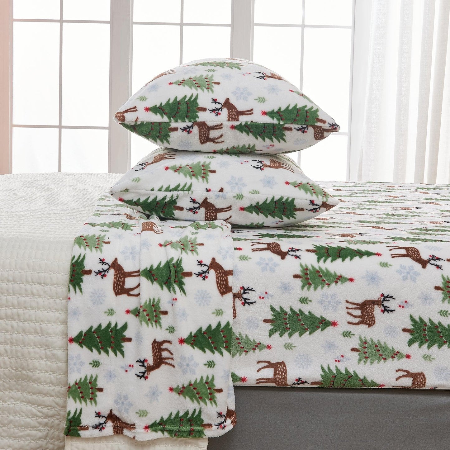 Velvet Luxe Printed Plush Sheet - Winter & Christmas Themed Bedding