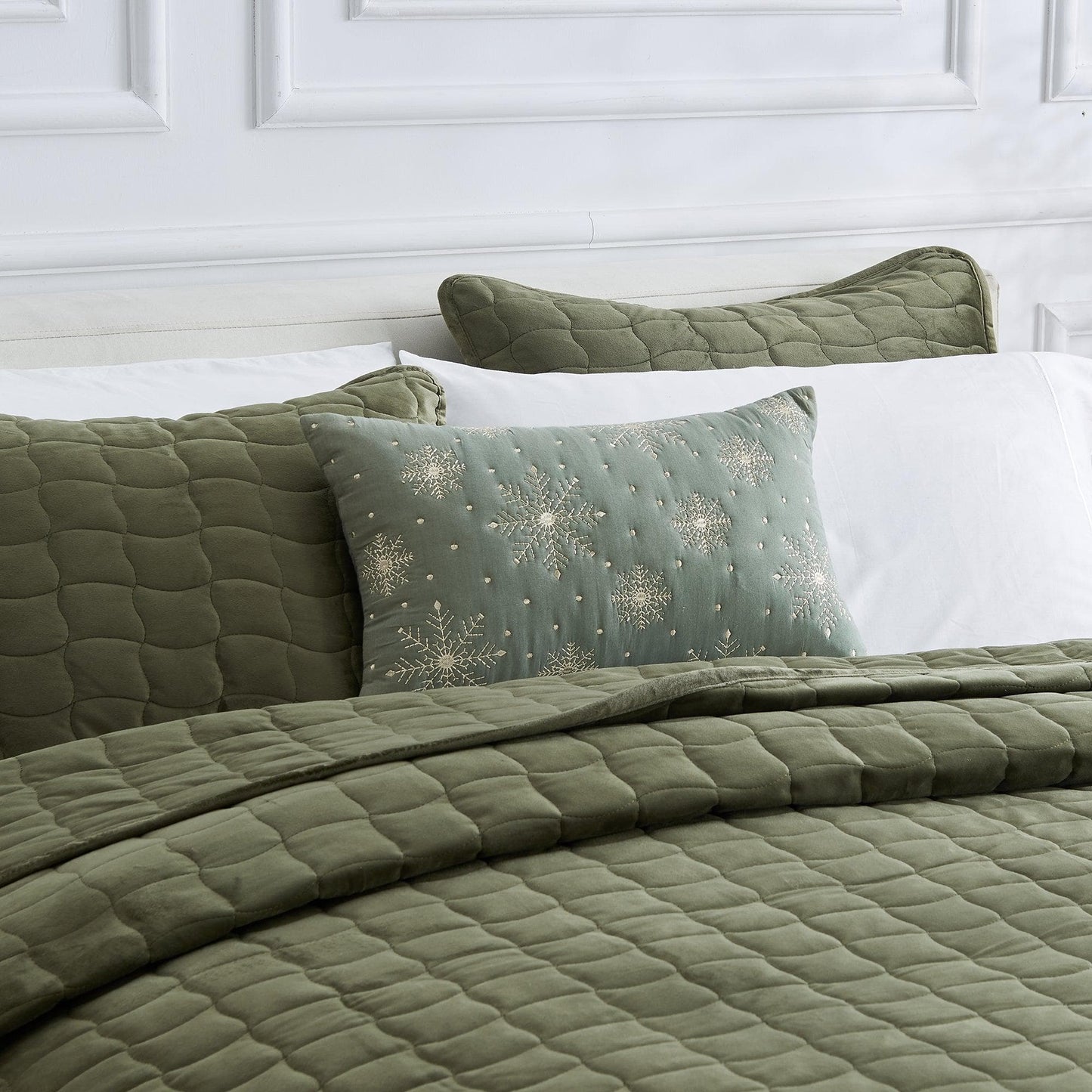 Christmas Throw Pillow - Jubilee Collection