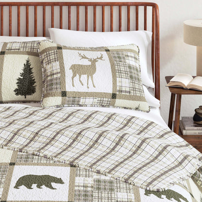 Lodge Quilt - Deer, Bear and Tree Themed Quilts
