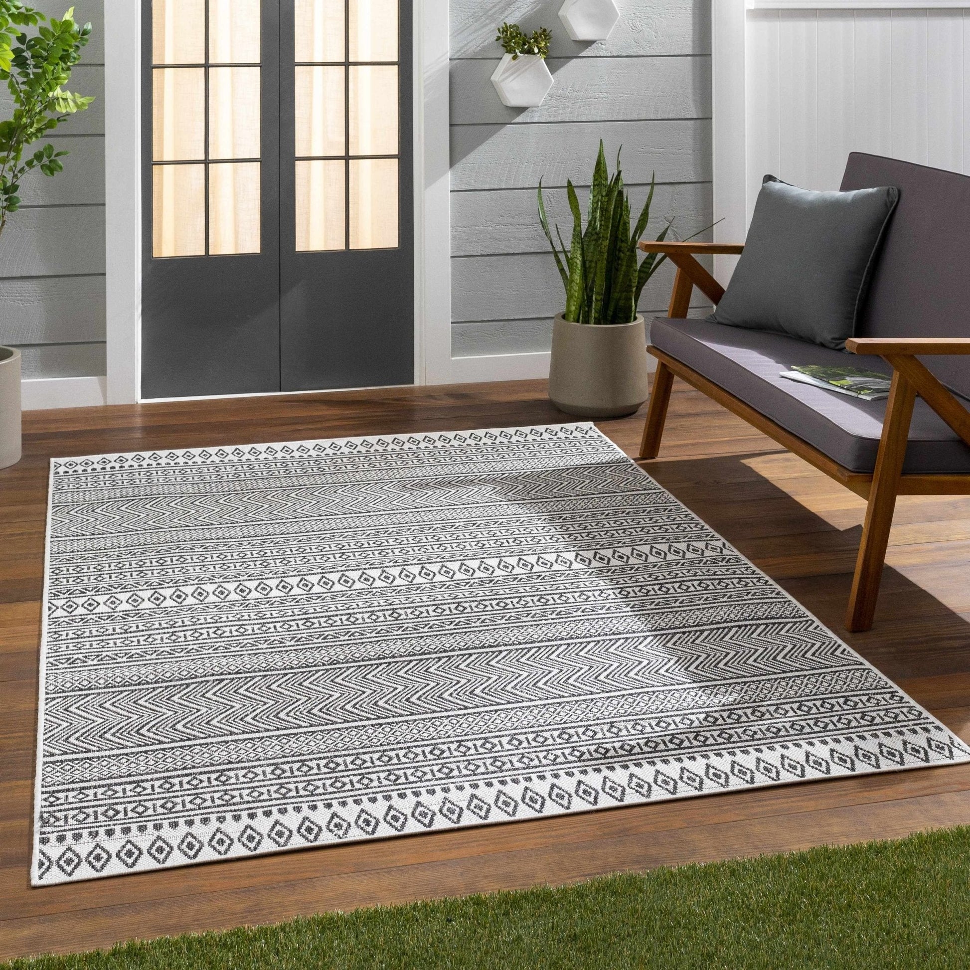 Imboden Black&White Outdoor Rug - Quahog Bay Bedding