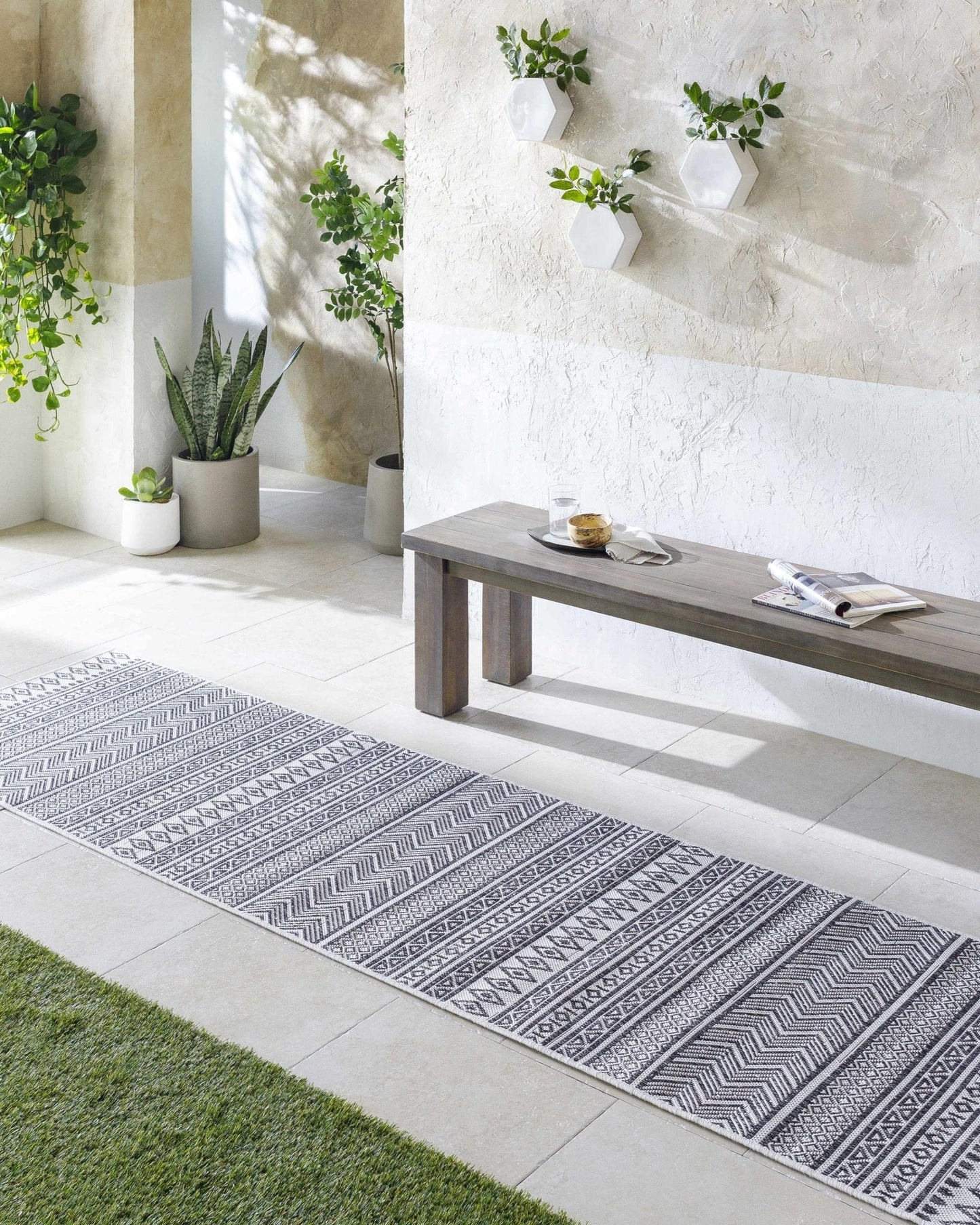 Imboden Black&White Outdoor Rug - Quahog Bay Bedding