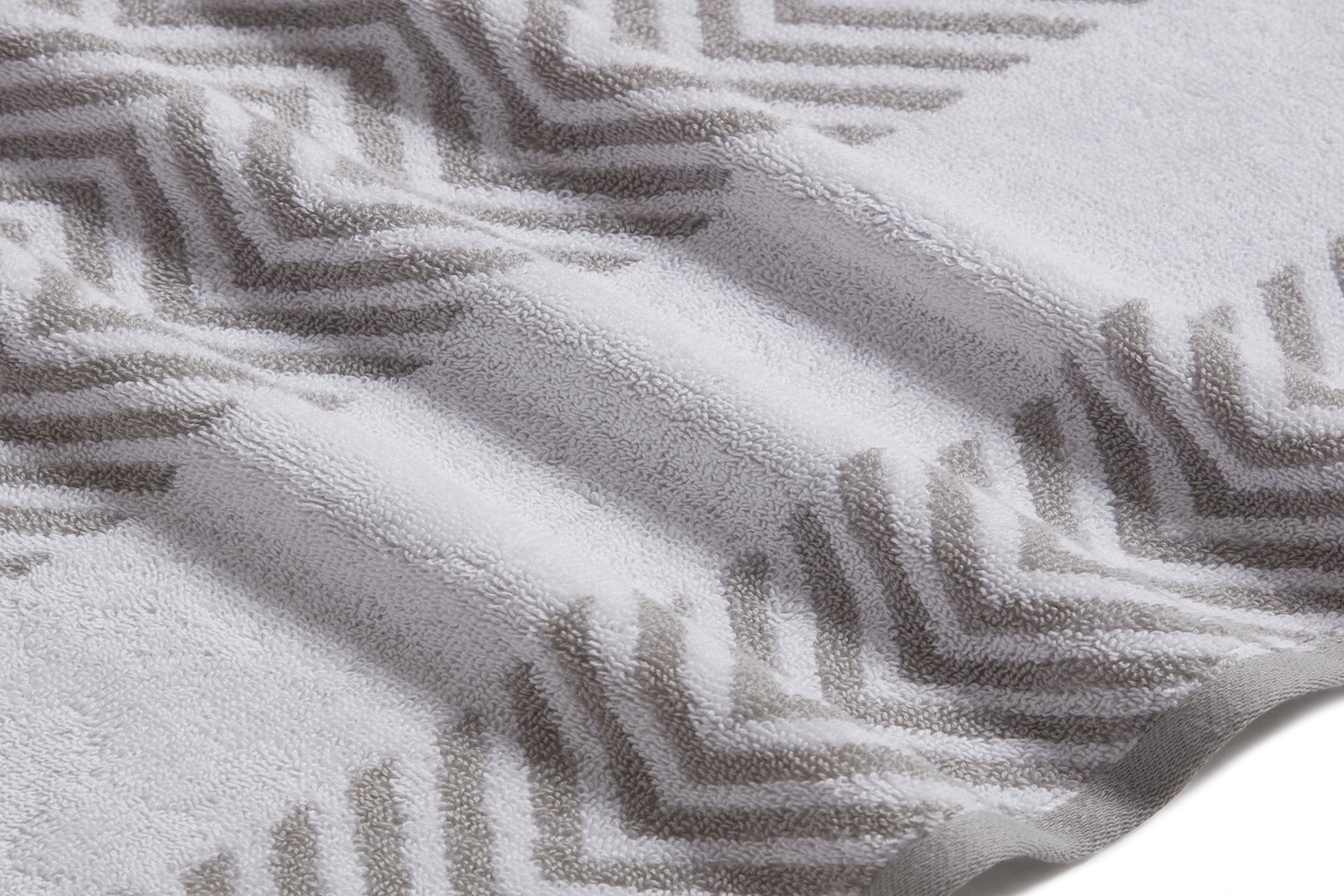 Kathy Ireland 6 Piece Chevron Jacquard Towel Set with Lets Dry - Quahog Bay Bedding