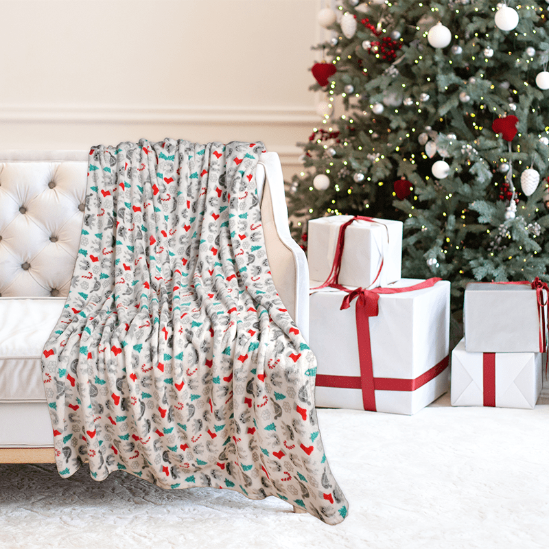 Kathy Ireland Holiday Print Plush Flannel Throw Blanket - Quahog Bay Bedding