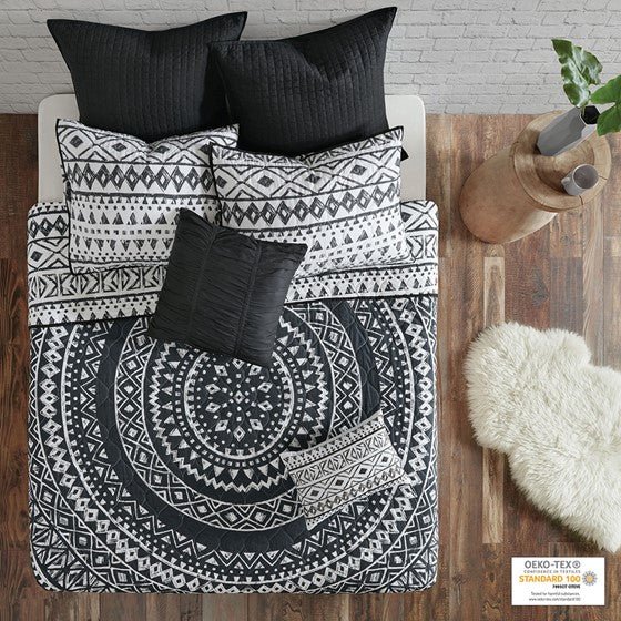 Urban Habitat Oversized Medallion Cotton Comforter Set - Black and White Comforter Set - Quahog Bay Bedding