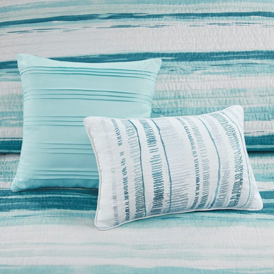 Coastal Marina 6 Piece Quilt Set with Throw Pillows - Aqua, Teal and Pastel Blue Hues