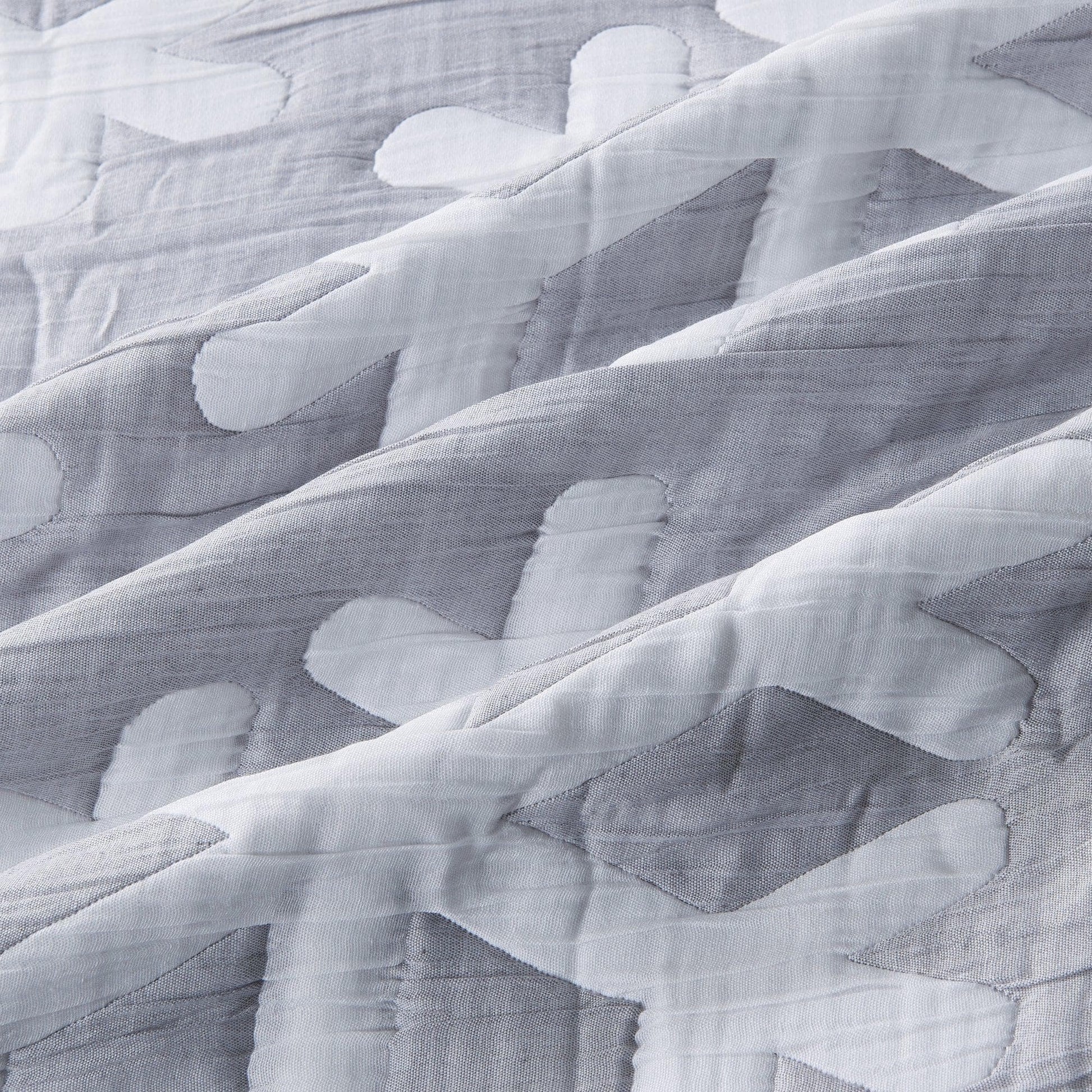 Matelassé Snowflake Quilt Set - Coastal Christmas Bedding - Quahog Bay Bedding