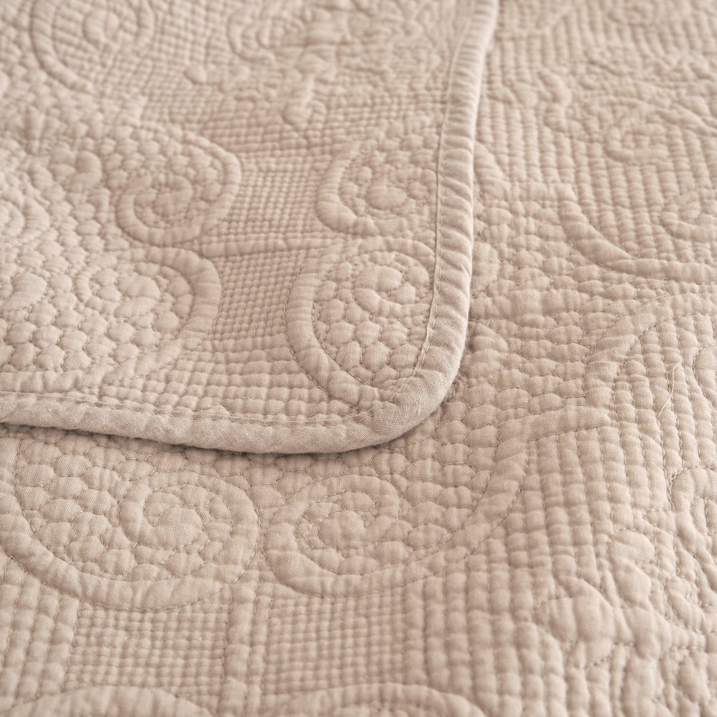 Sandy Elegant Matelasse Cotton Quilted Bedspread Set - Quahog Bay Bedding