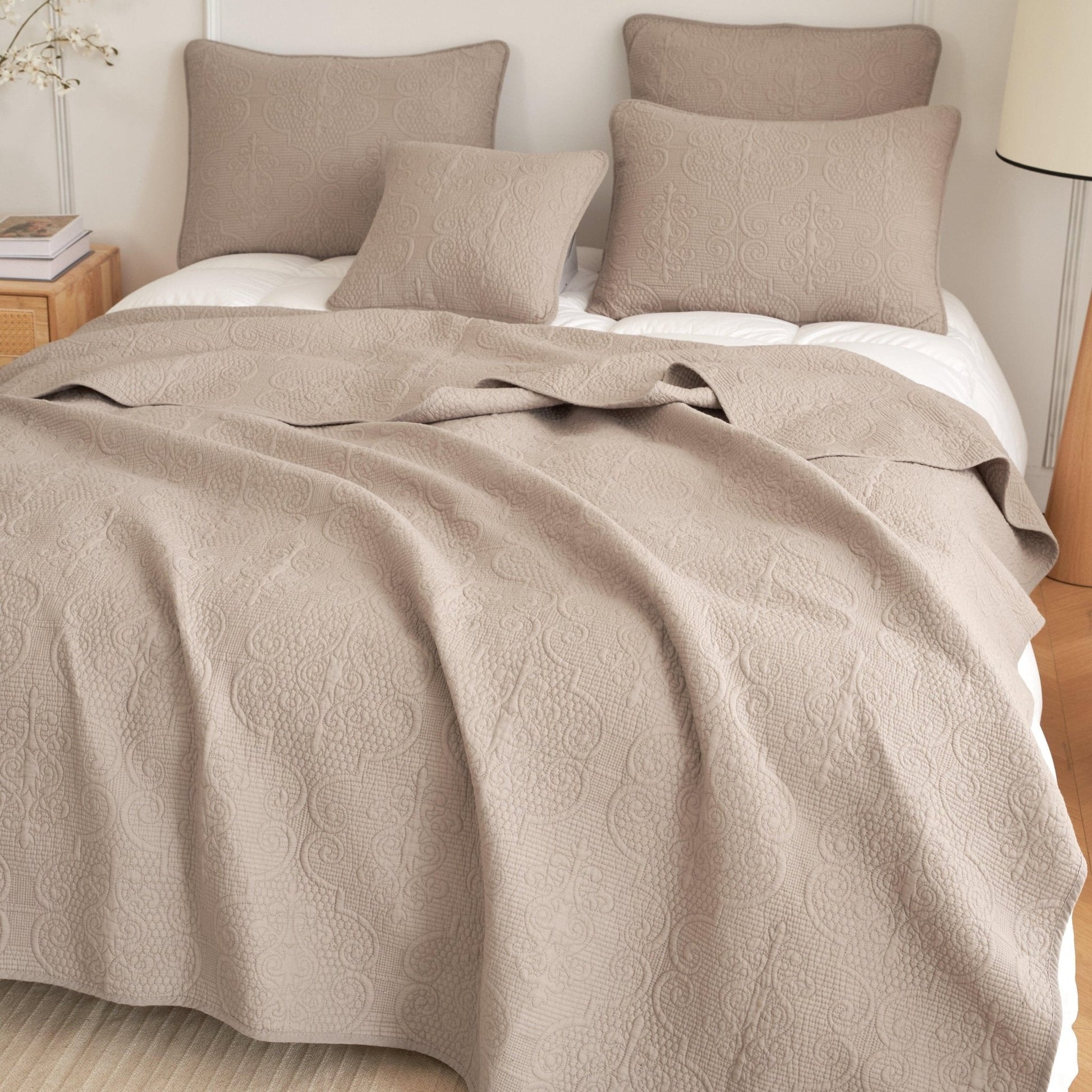 Sandy Elegant Matelasse Cotton Quilted Bedspread Set - Quahog Bay Bedding