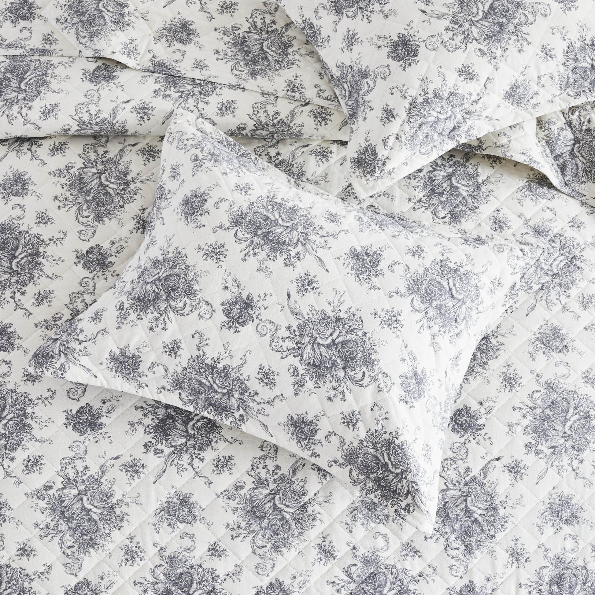 Petit Toile Cotton Flannel Quilt Set - Quahog Bay Bedding