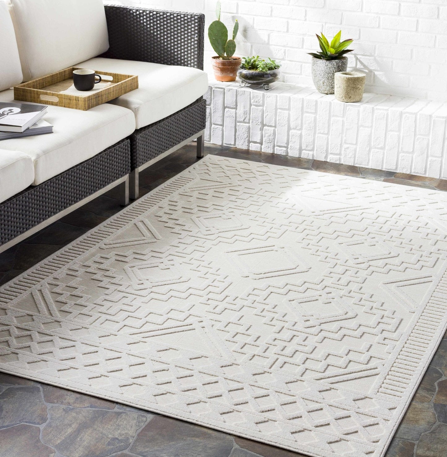 Plumtree 3D White Outdoor Rug - Quahog Bay Bedding