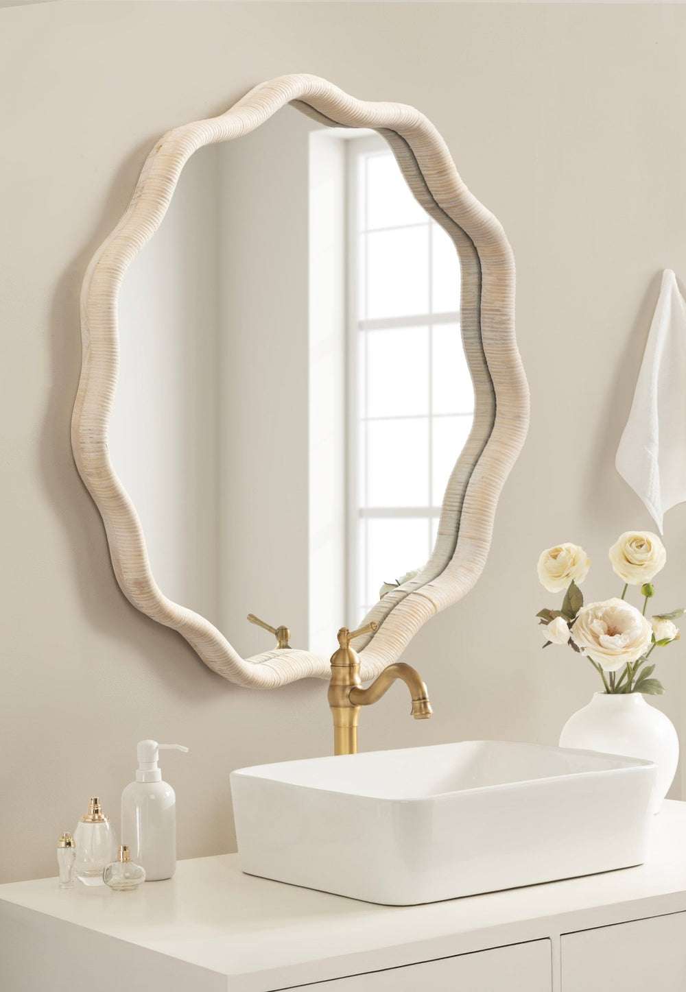 Rahfy Scallop Framed Wall Mirror - Quahog Bay Bedding