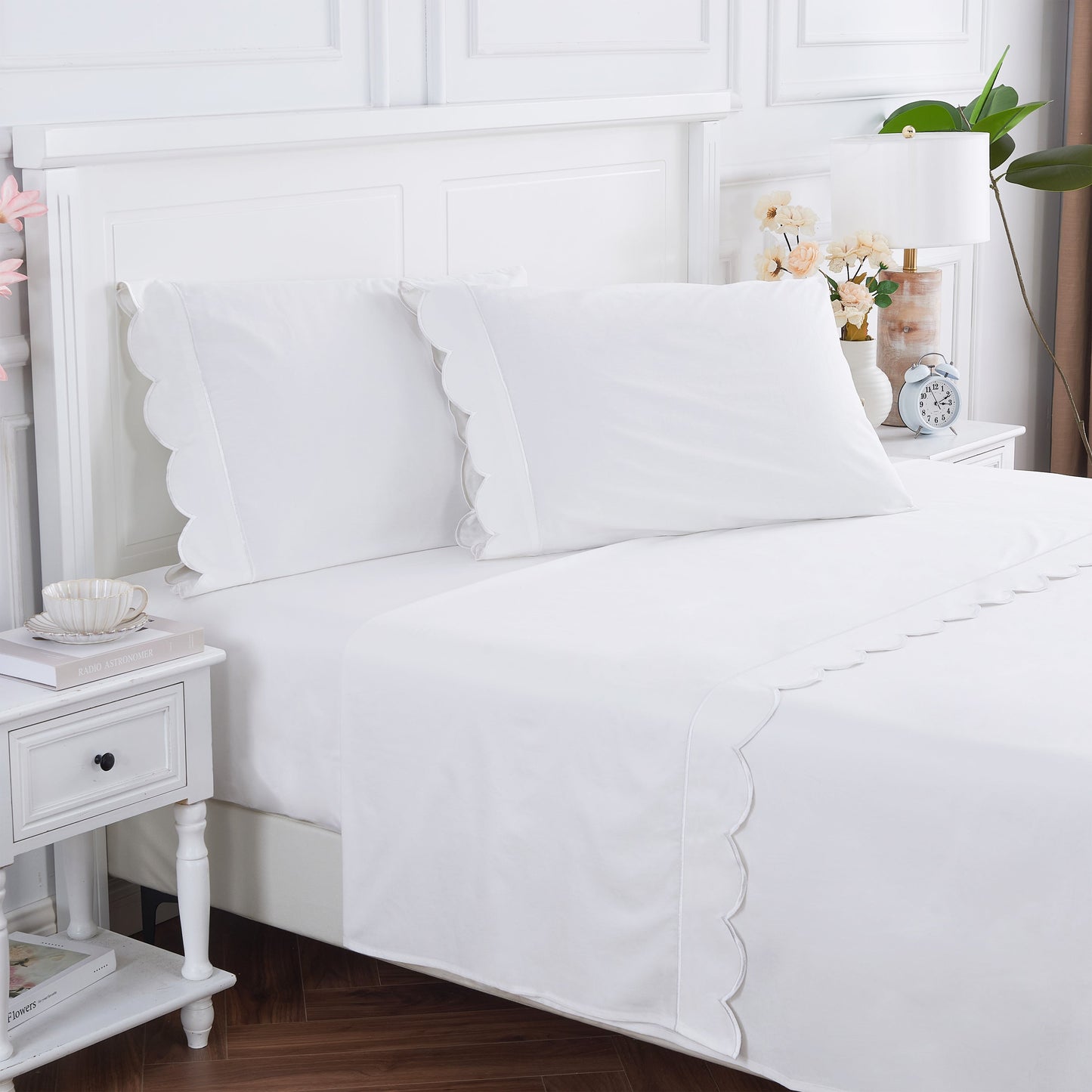 Coastal Scalloped Edge Embroidered 300TC Cotton Percale Sheet Set