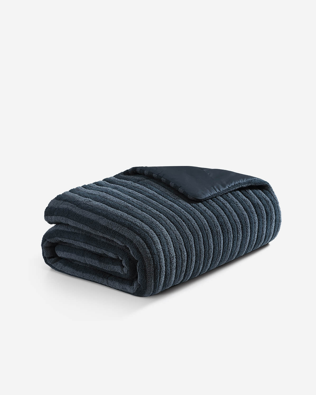 Snug Comforter With Piped Detailing - Sustainable Bedding - Quahog Bay Bedding