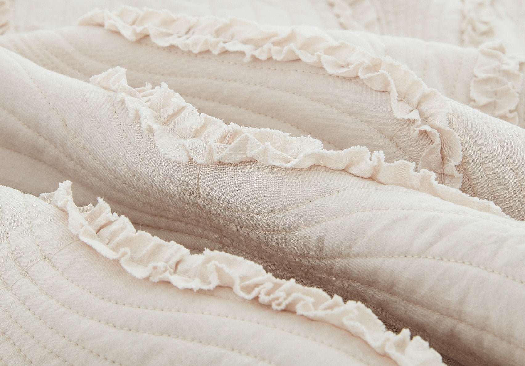 Country Ruffles Quilted Cotton Bedspread Set - Ivory & Cream - Quahog Bay Bedding