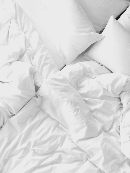 Tache Cloud White Duvet Cover with Zipper Closure Super Soft Warm Wrinkle Free