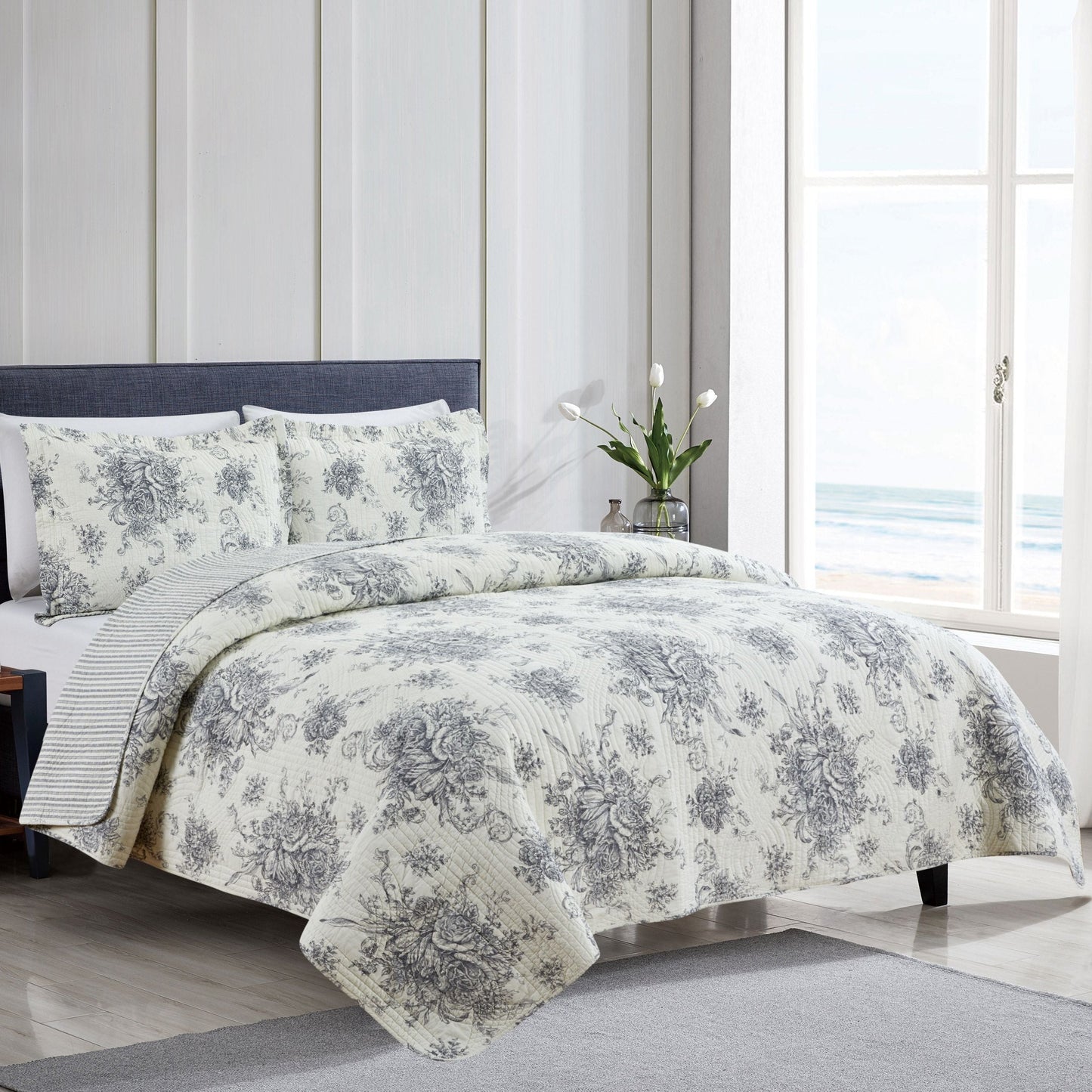 Toile Quilt Set - 100% Cotton Shell And Filling - Floral Quilt With Stripes On Reverse