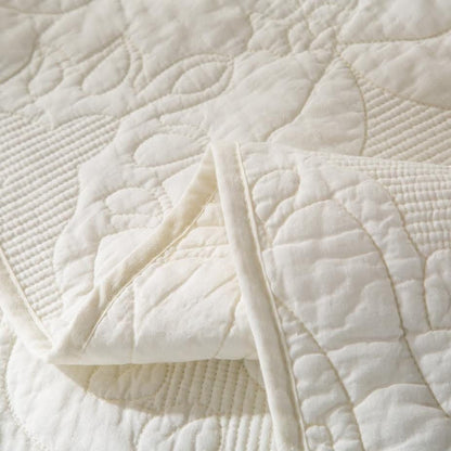 Ivory Paisley Damask Stitch Matelassé Cotton Quilt Set - Quahog Bay Bedding