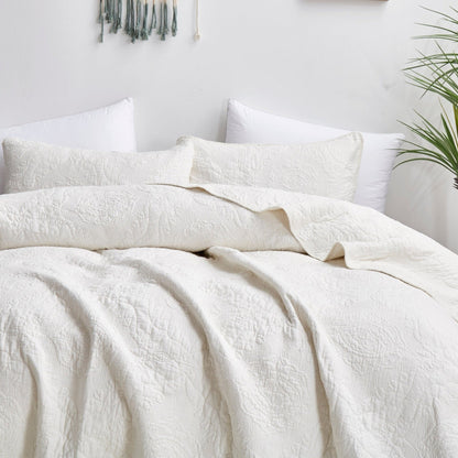 Ivory Paisley Damask Stitch Matelassé Cotton Quilt Set - Quahog Bay Bedding