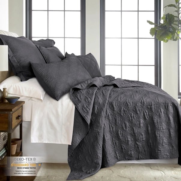 Washed Linen Quilt - Quahog Bay Bedding